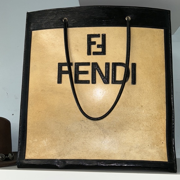SUPER RARE VINTAGE 90s authentic LARGE Fendi embossed shopper tote OUTRAGEOUS - Picture 3 of 15